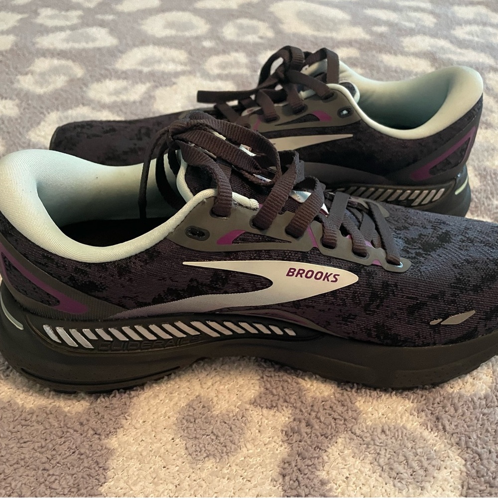 NEW Brooks - Adrenaline GTS 23